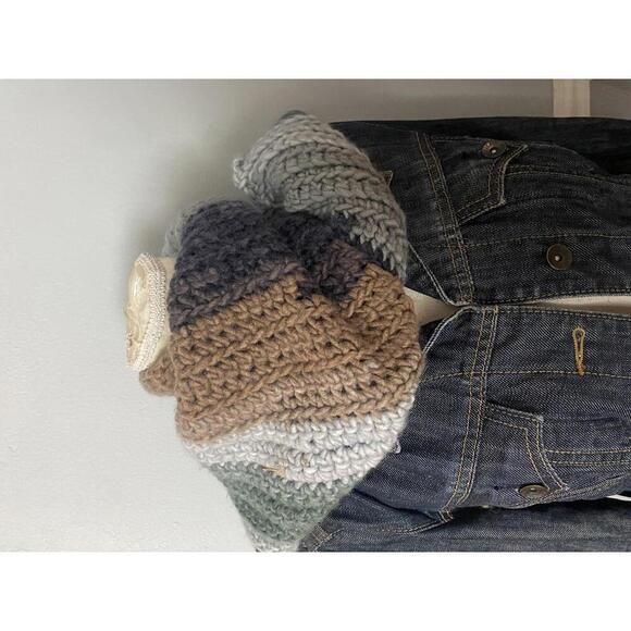 Handmade Chunky Knit Multicolor Scarf with Fringe - Picture 2 of 6